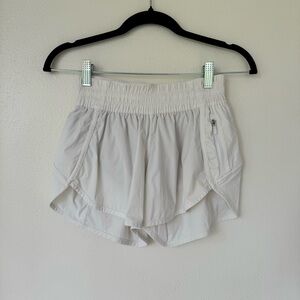 Lululemon Tracker Short White Size 4